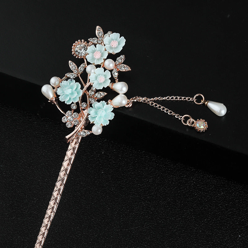 Bride's Vintage Tassel Classic Hairpin