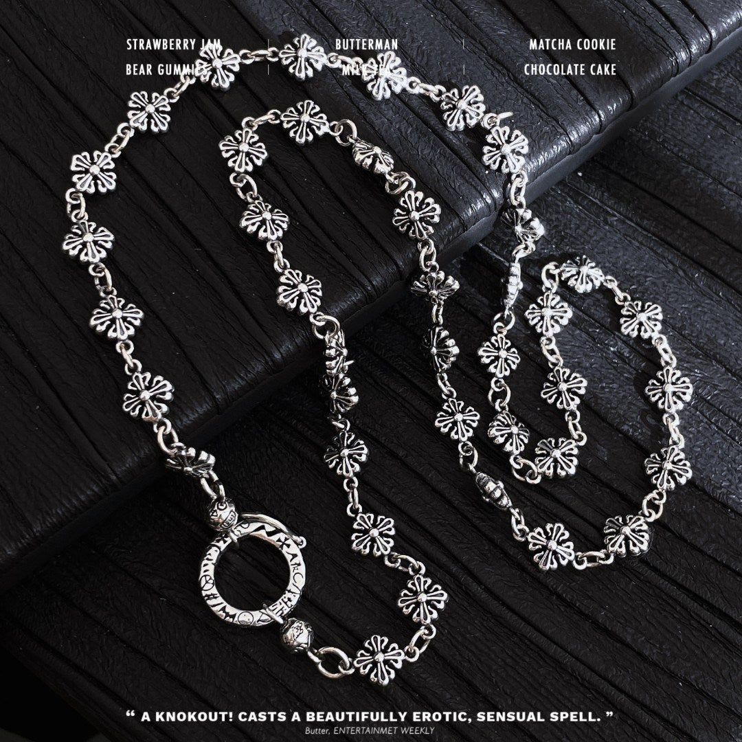 S925 Silver Graffiti Round Buckle Cross Flower Necklace