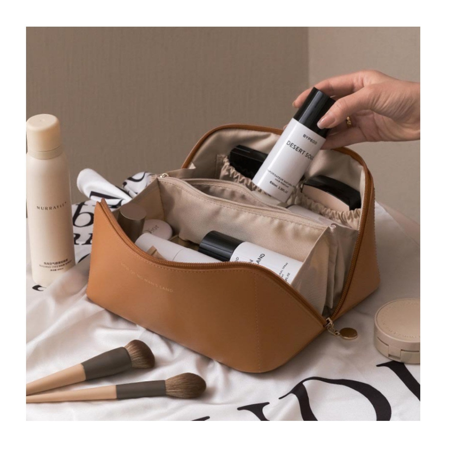 Large Capacity Makeup Bag Travel Portable Cosmeti Bags for Women; Brown