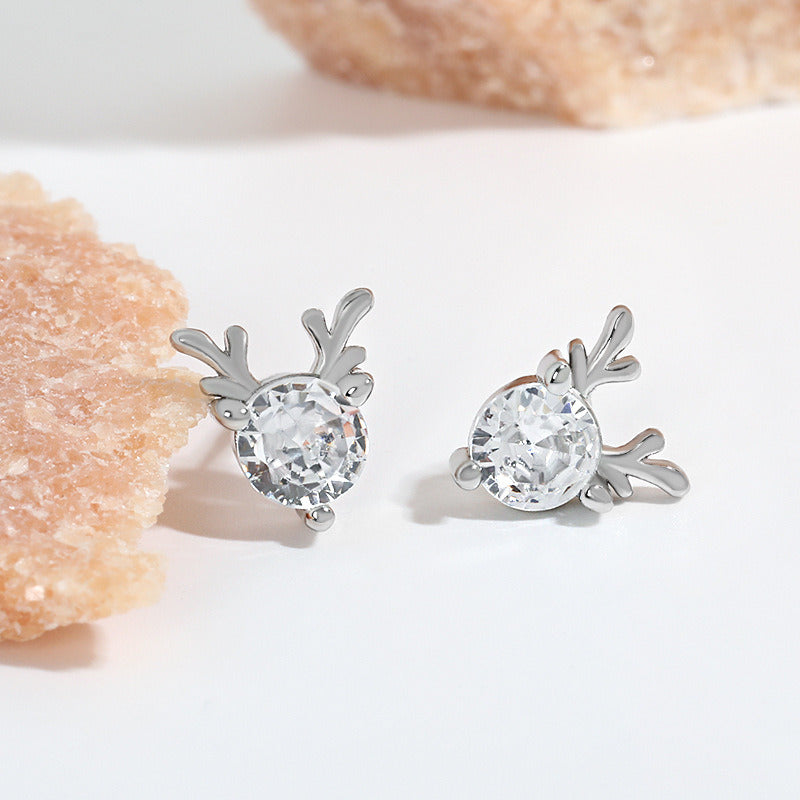 A deer has your simple and small antler earring ear pin S925 pure silver needle Korean version has your elk ear pin all the way