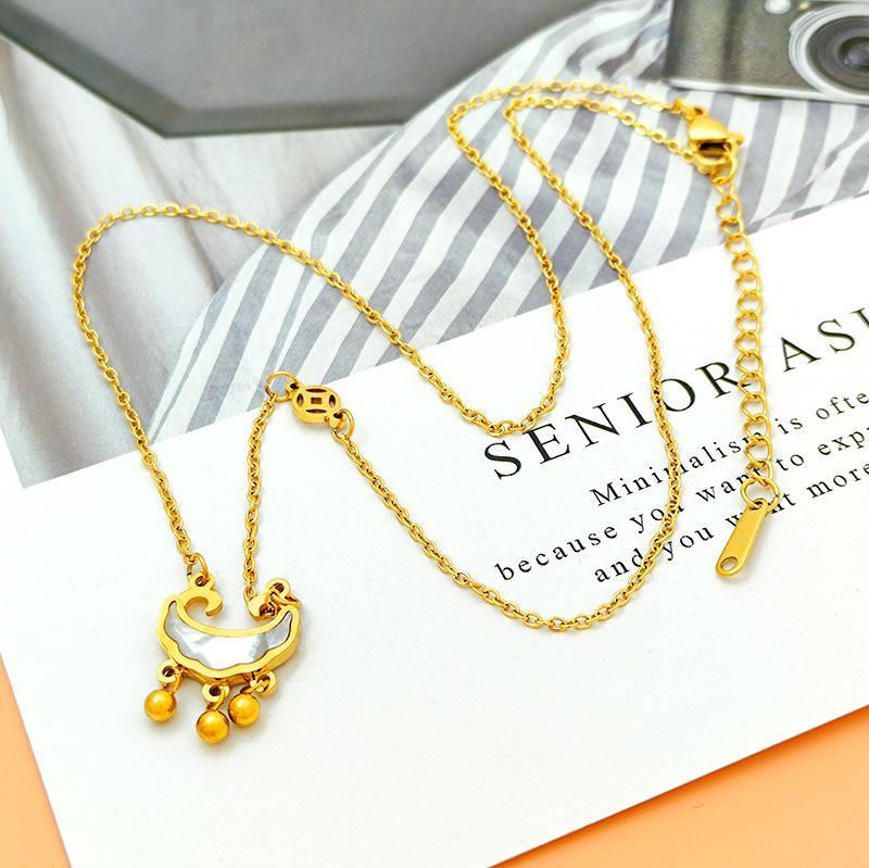 Titanium steel fashion peace lock necklace 2023 new explosive models female spring collarbone chain niche long life locks wholesale