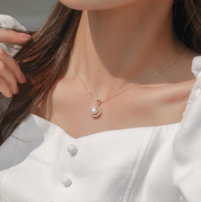 2023 new titanium steel chain senior sense planet necklace female tide net red pearl pendant light luxury niche collarbone chain