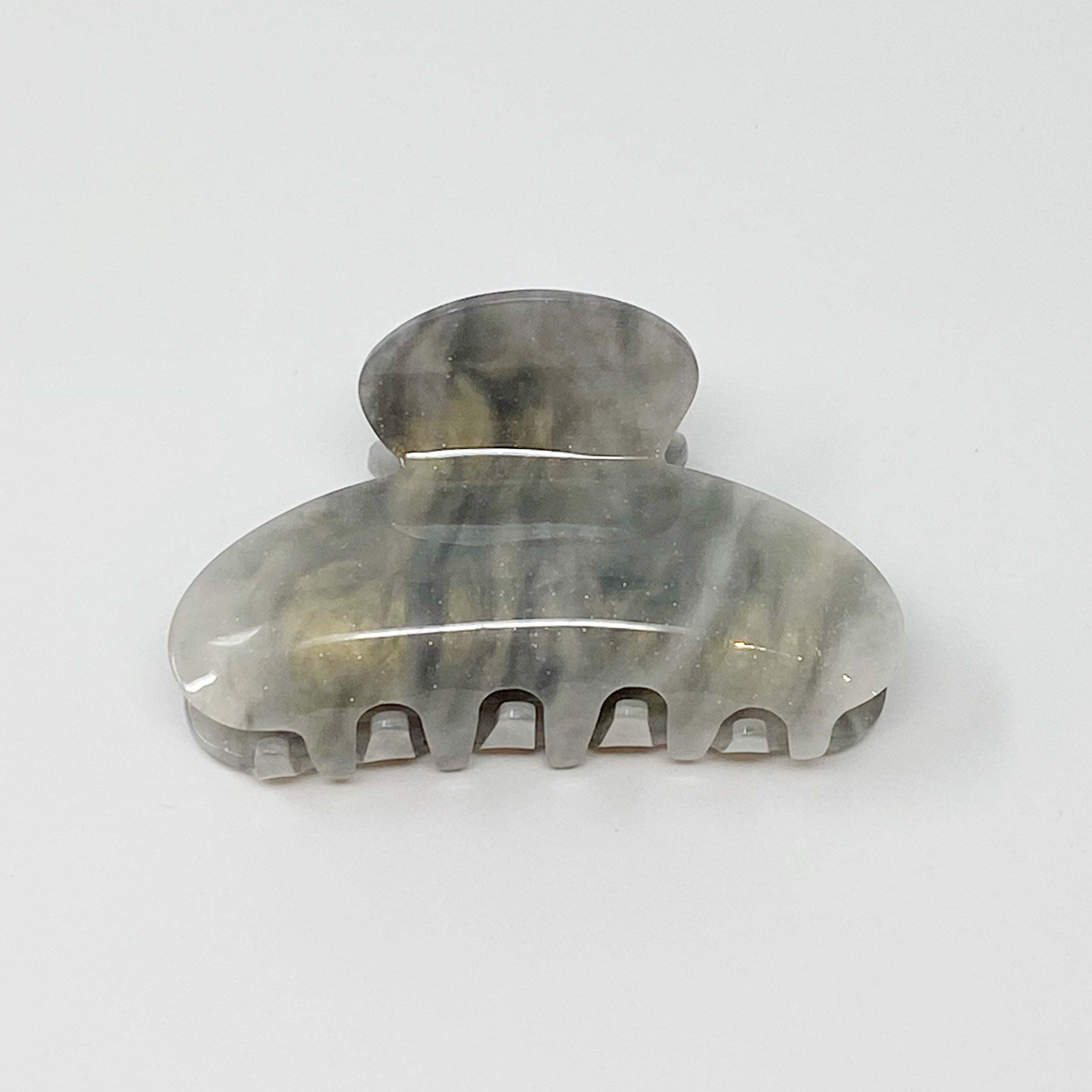Retro Feel Hair Claw