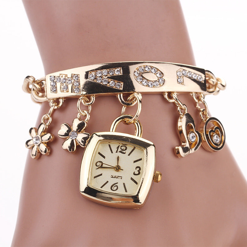 Women's Bracelet Watch LOVE Alphabet Alloy Quartz Watch Flower Decor Square Dress Watch Ladies Exquisite Casual Watch