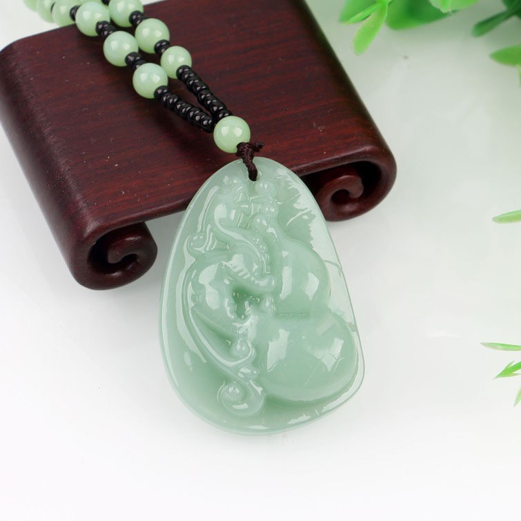 Dragon Guan Gong Gold Toad Brave Light Green Necklace