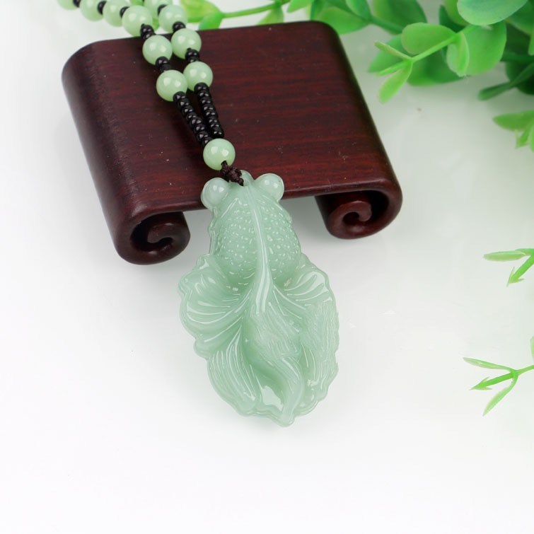 Dragon Guan Gong Gold Toad Brave Light Green Necklace