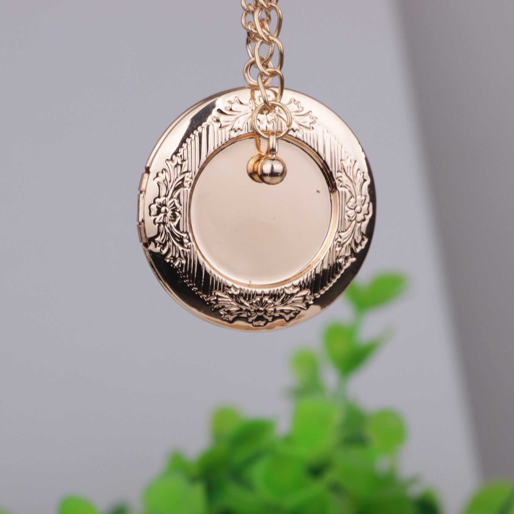 Round Shape For Photo Stickers New Flower Patch Box Can Delicate Necklace