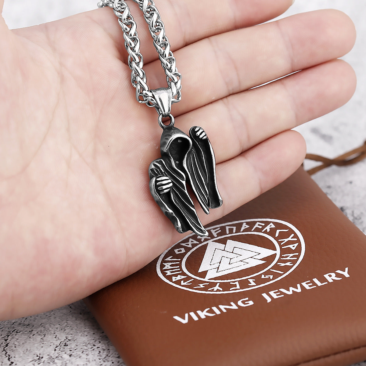 Men's And Women's Fashion Stainless Steel Pendant Necklace