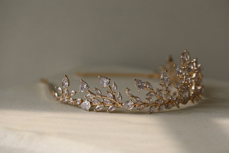 Design Zircon And Diamonds Solid Brass Crown