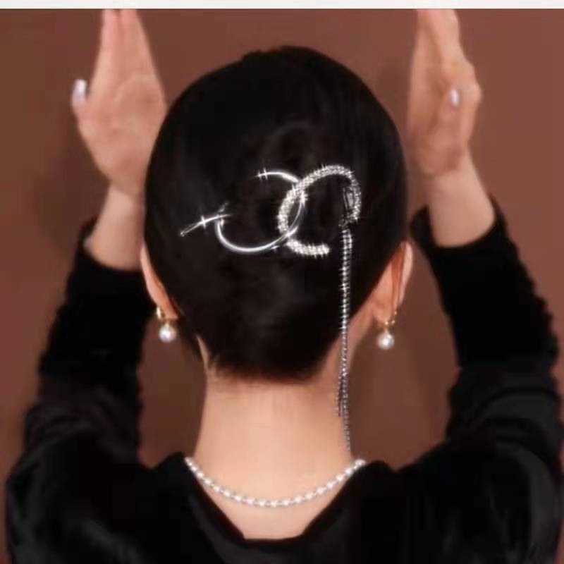 Temperament Double C Tassel Twist Clip Hairpin