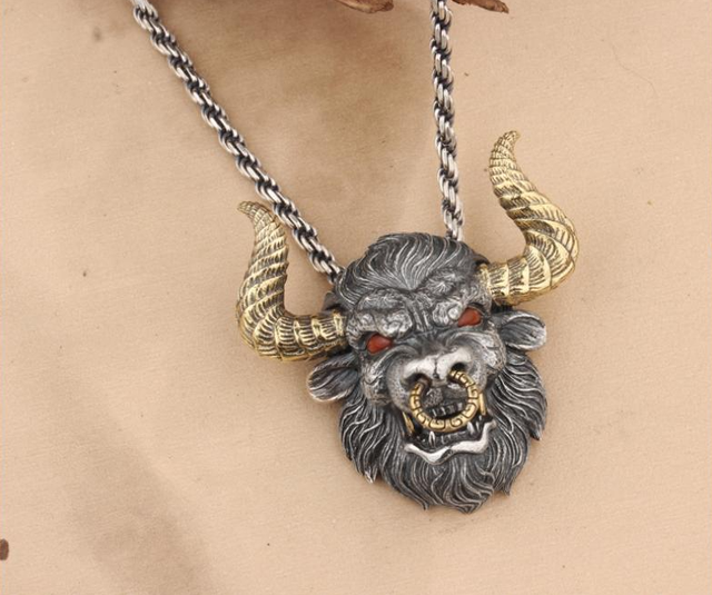 Fashion Domineering Animal Tiger Head Punk Pendant