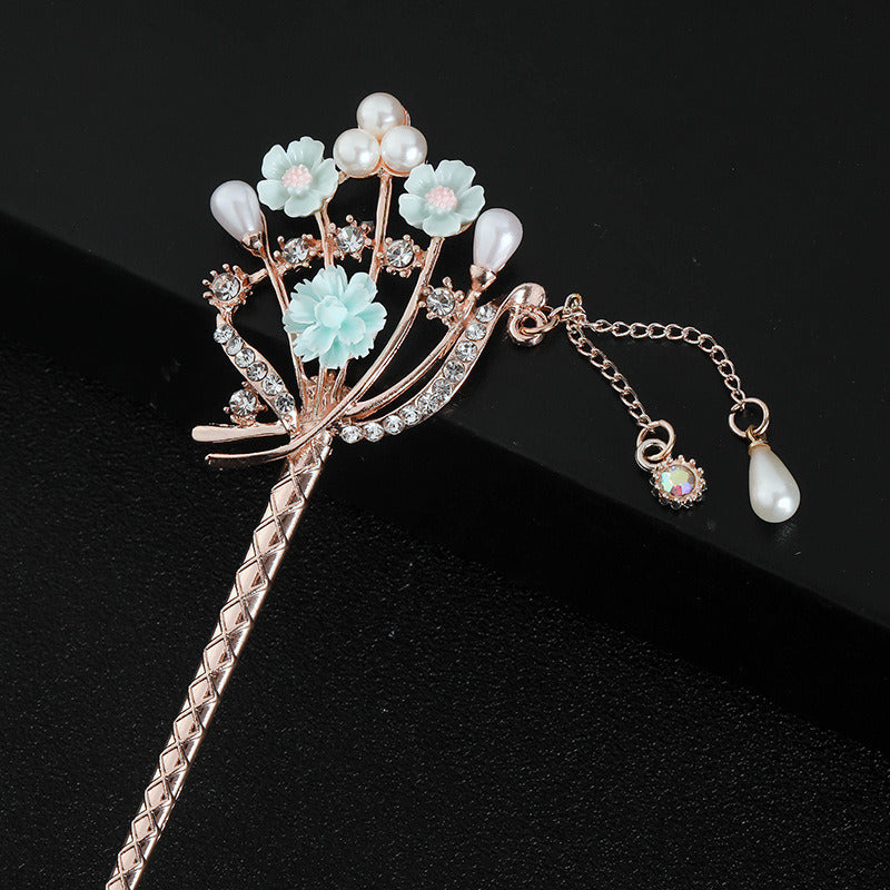 Bride's Vintage Tassel Classic Hairpin