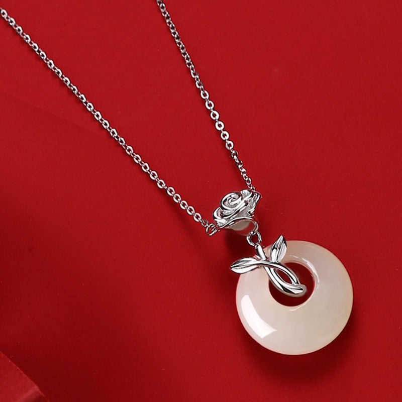 Rose Necklace Female Clavicle Chain Pendant