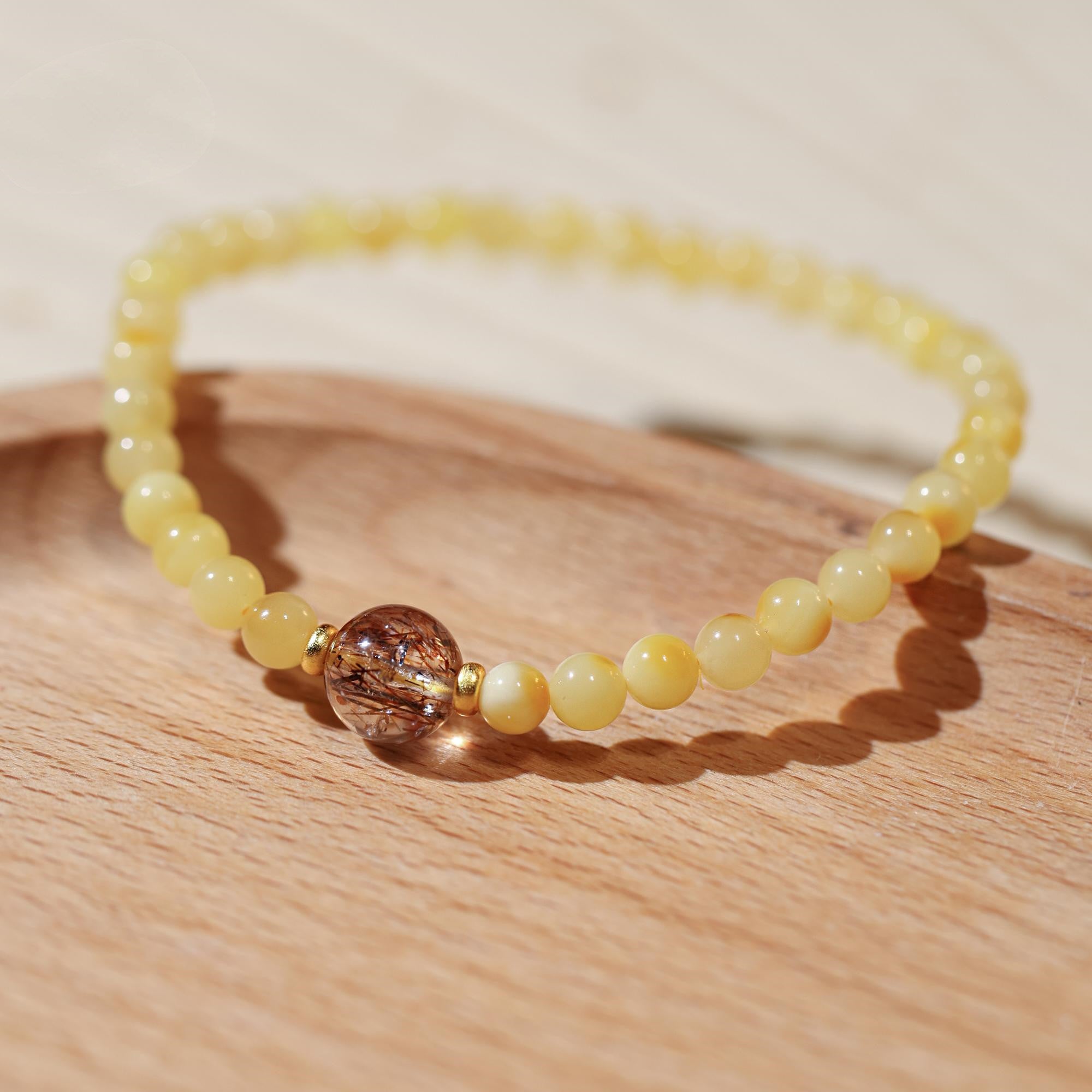 Single Circle Amber Beeswax String With Passepartout