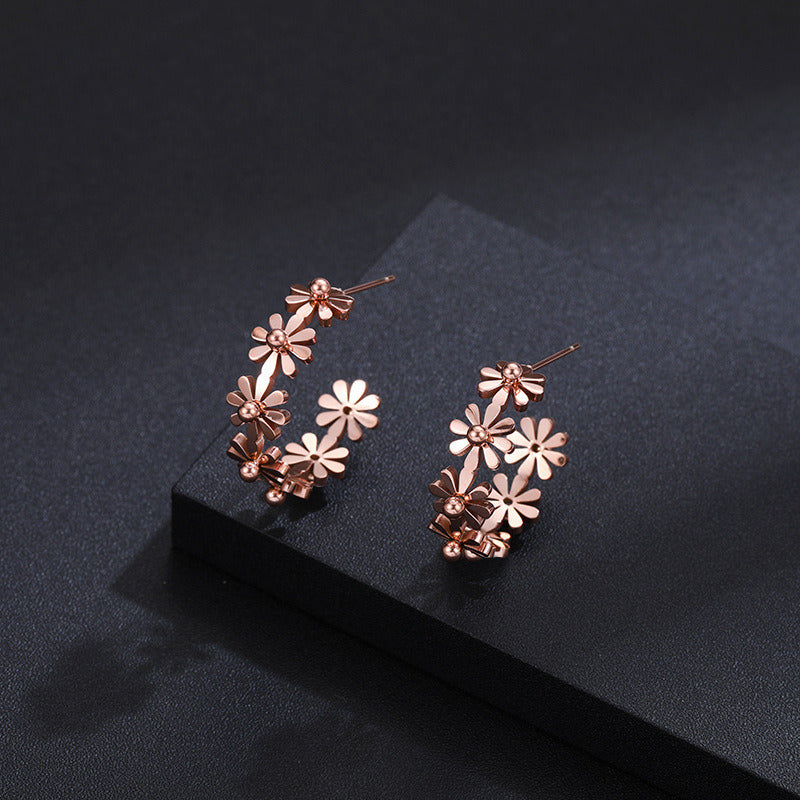 Fashion Titanium Steel Ear Ring Exaggerated Small Daisy Earrings Female Rose Gold Chrysanthemum Stud Earrings Ornament