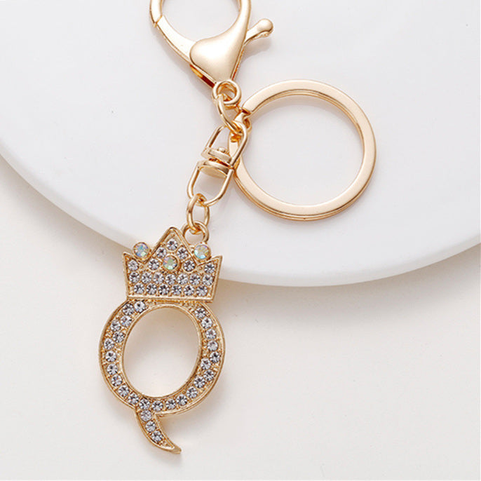 Metal Diamond-encrusted 26 English Crown Alphabet Keychain