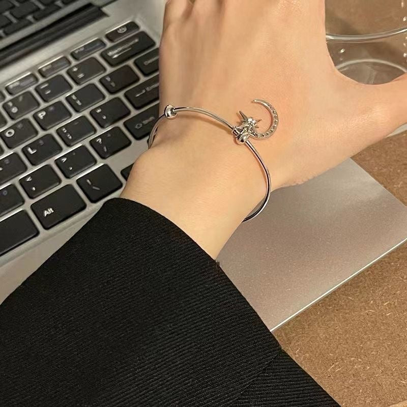 Women's Fashion Casual Geometric Bell Bracelet