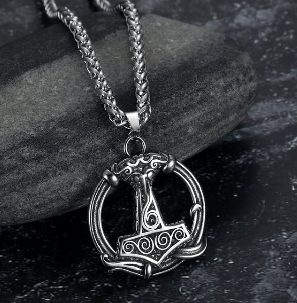 Asgard Crafted Circular Horn Rune Pendant Chain