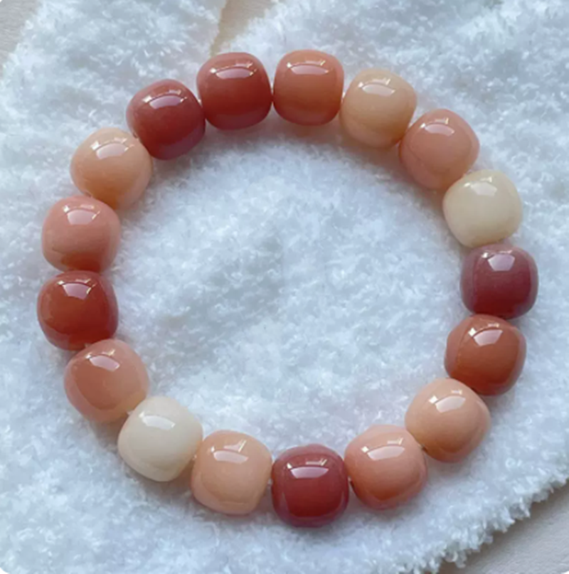 Soft And Gentle Around The Fingers, Playing With Bodhisattva Beads, Men Playing With Bracelets