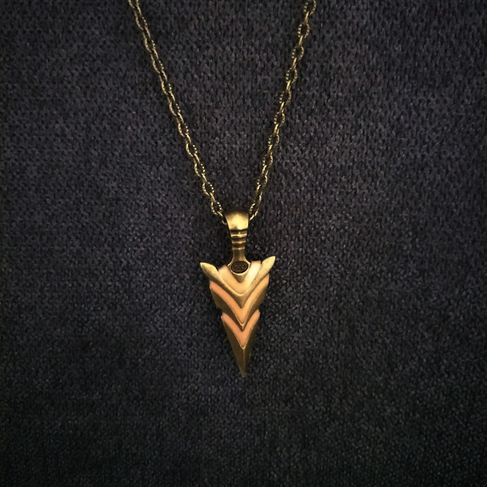 Luminous Arrow Necklace Vintage Light-emitting Pendant