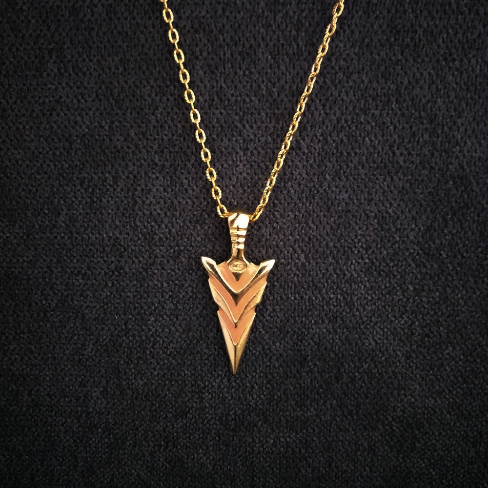 Luminous Arrow Necklace Vintage Light-emitting Pendant