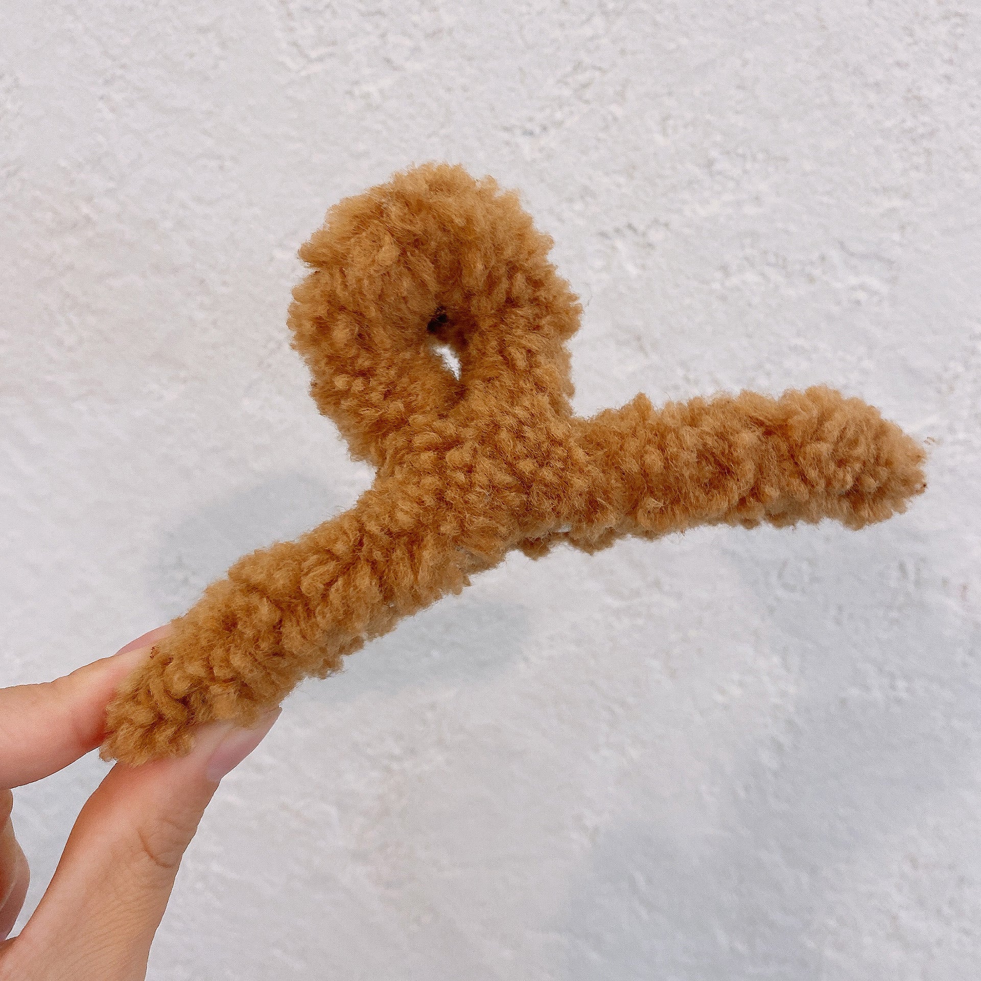 Large Plush Gripper With Elegant Temperament