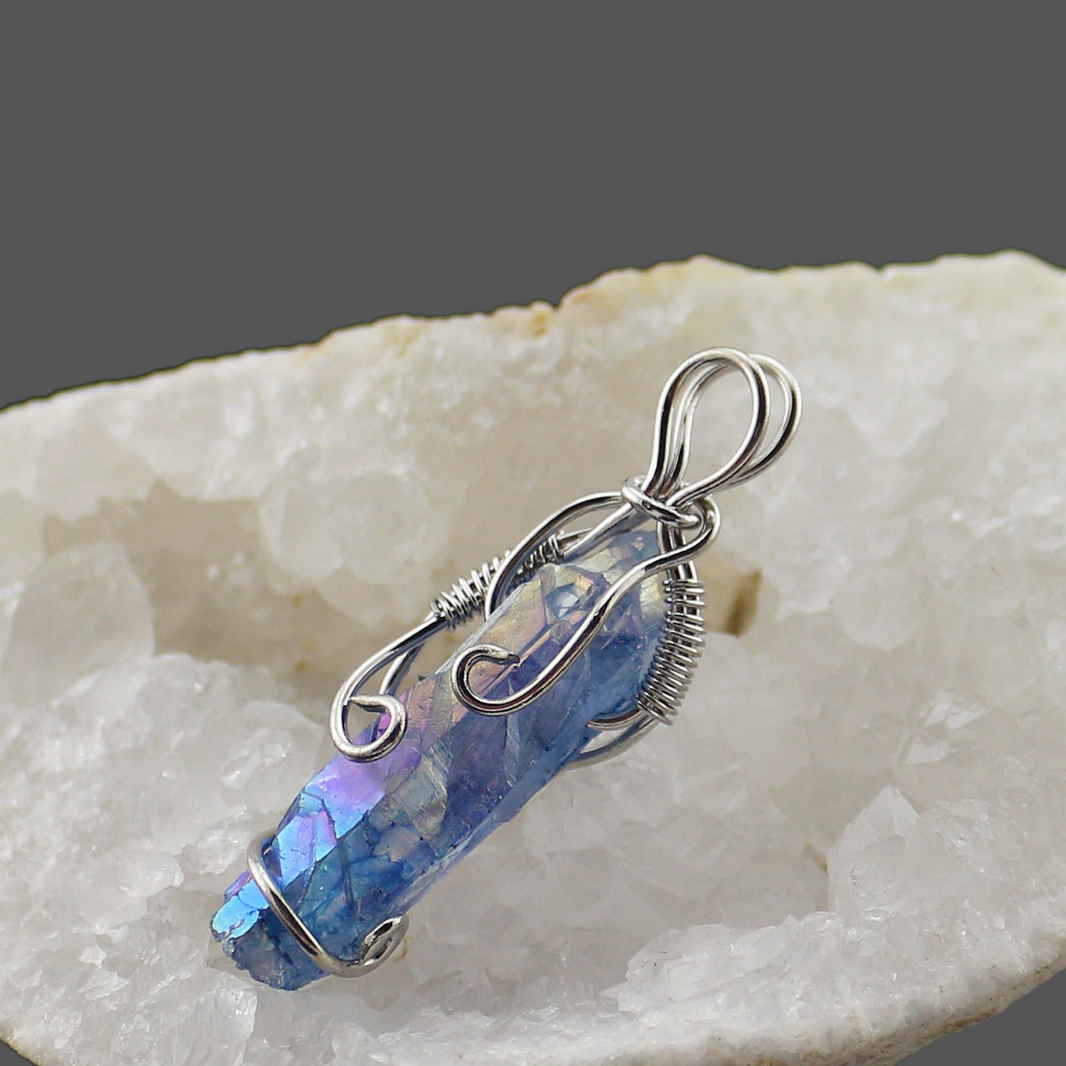 Creative Products Handmade Winding Natural Crystal Column Rough Stone Pendant