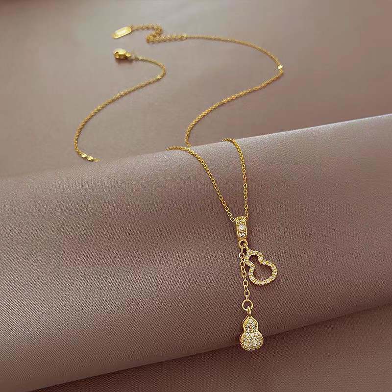 Women's Light Luxury Niche Fashion Gold Gourd Pendant Necklace