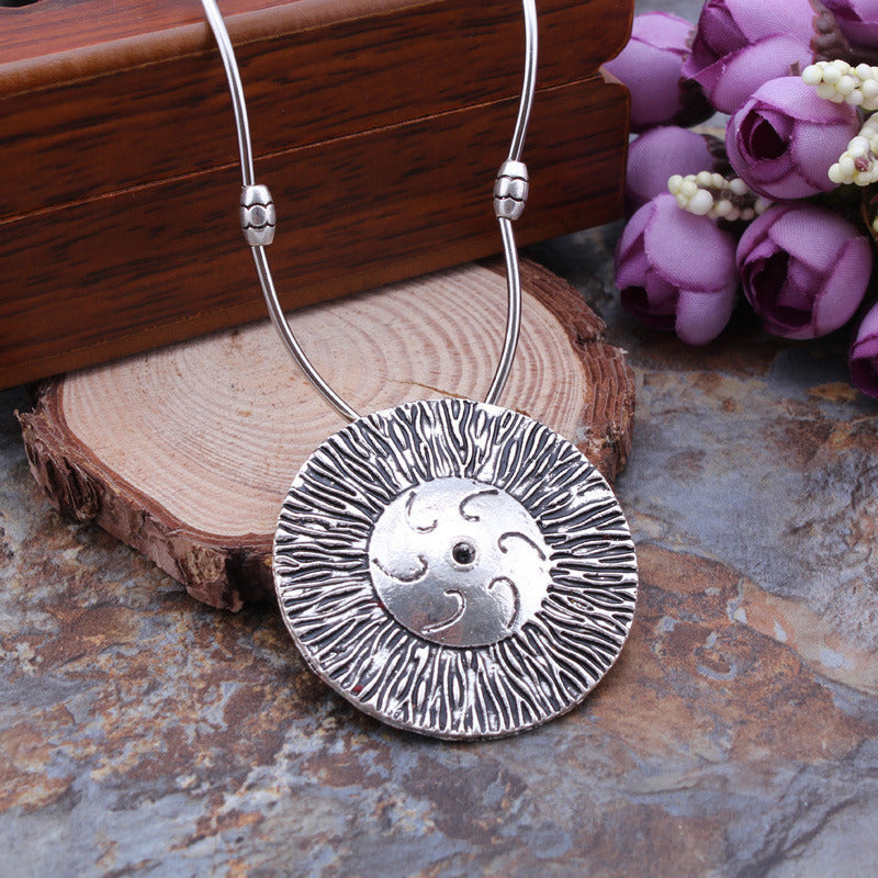 Ethnic Style Vintage Tibetan Silver Geometric Carved SUNFLOWER Pendant Necklace