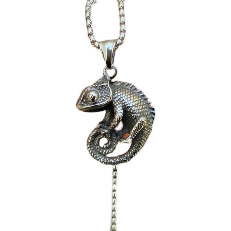 Niche Easy Pet Chameleon Lizard Titanium Steel Pendant