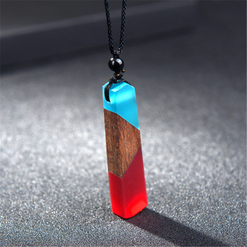 European And American Wood Resin Pendant Necklace