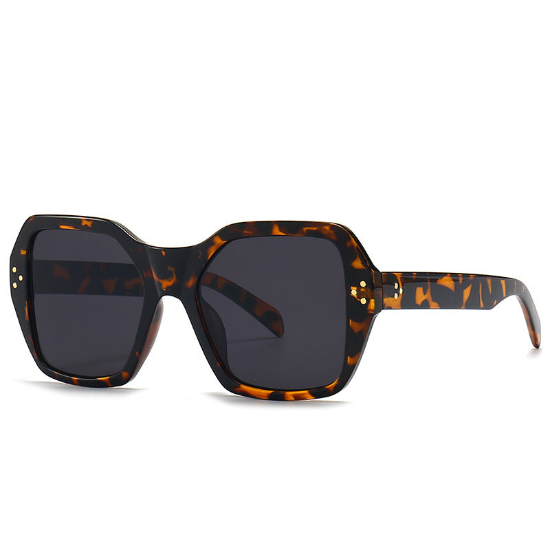 Women Sunglasses Fashion Square Sunglass Leopard Frame Rivets Decoration Sun Glasses Retro Female UV400 Shades for Men Eyewear