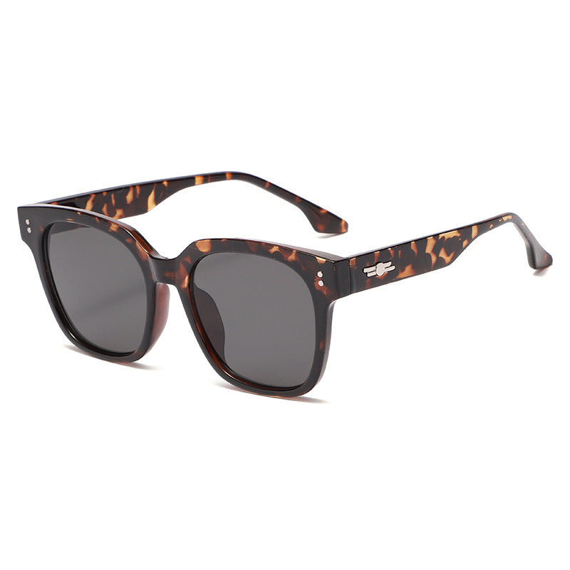 Fashion Square Sunglasses Women Rivets Glasses Retro Leopard Sunglass Men Luxury Designer Eyewear UV400 Sun Glass Brown Shades