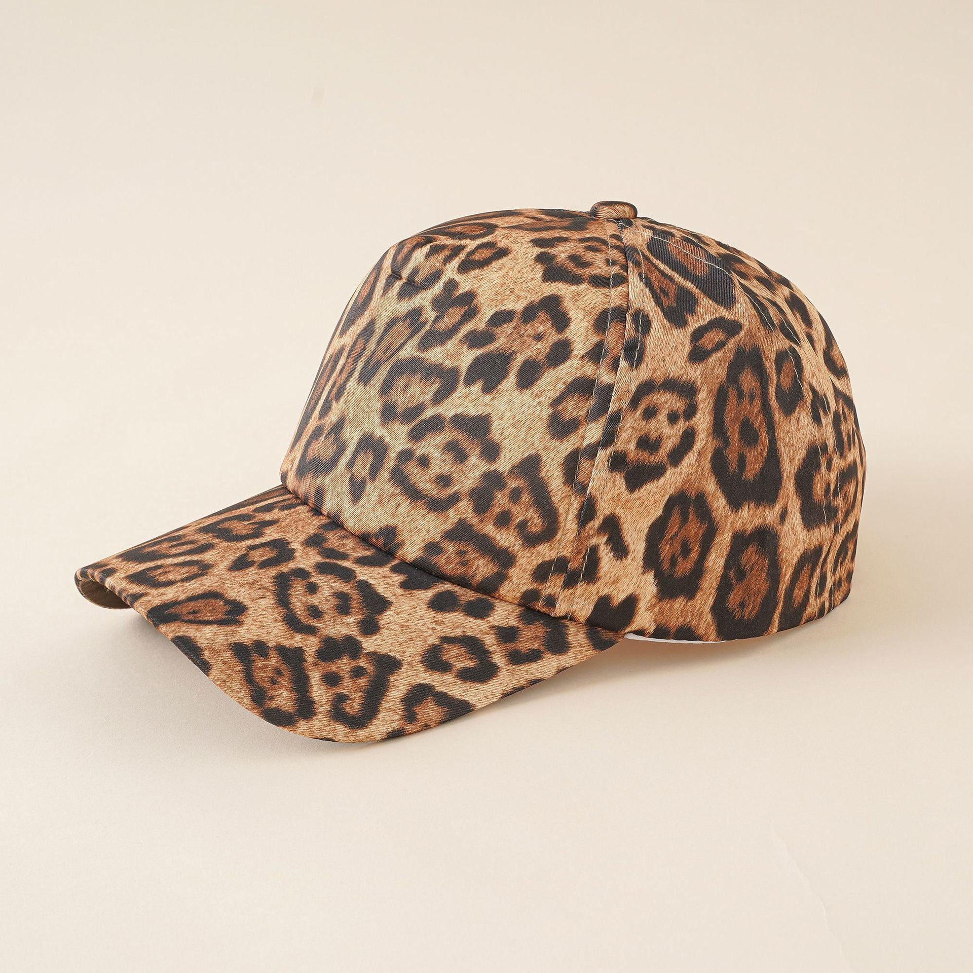 Hat women's new European and American style fashion casual baseball cap street curved brim personality European and American leopard print peaked cap men