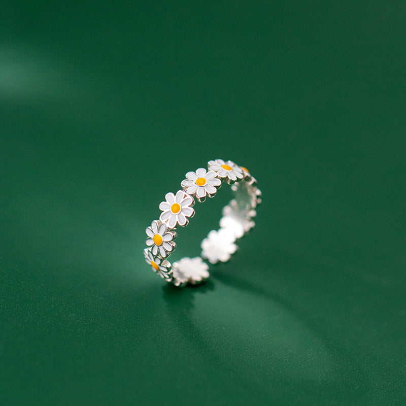 Small Daisy & Fresh White Flower Ring