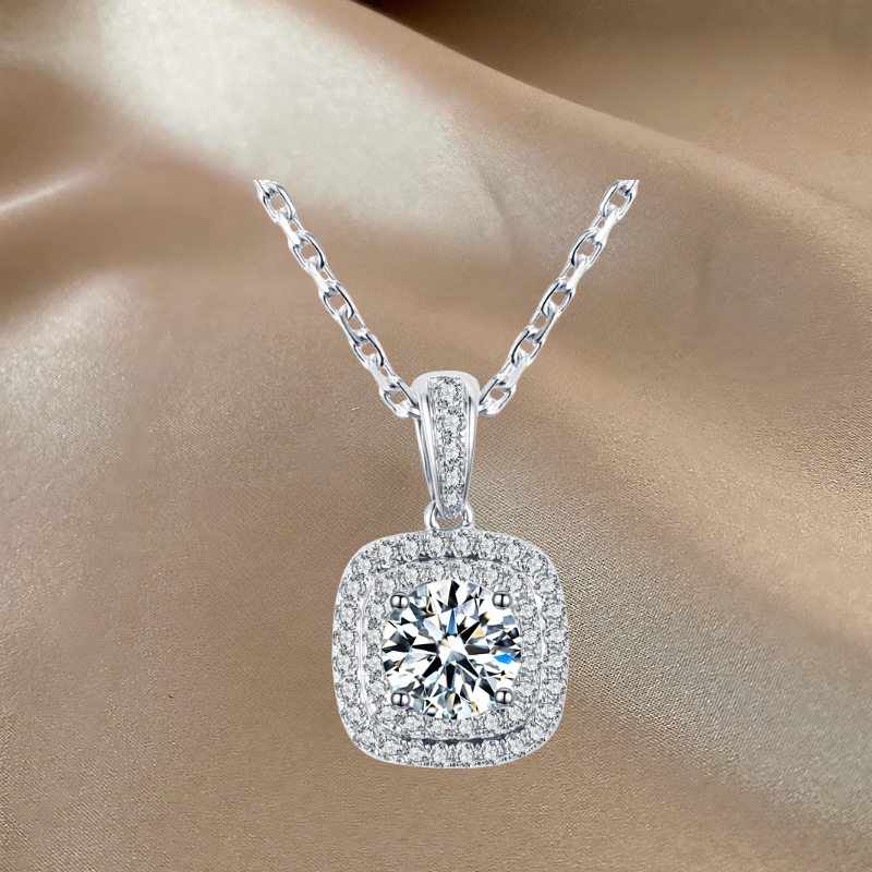 White Cubic Zirconia Pendant Fashion Versatile Necklace