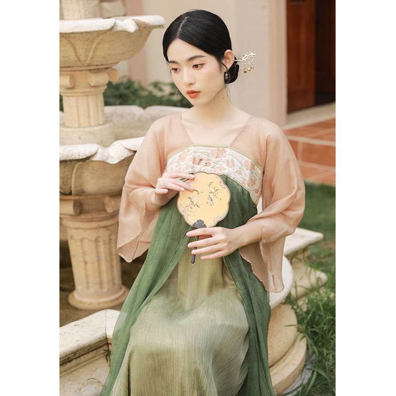 Improved Three-quarter Sleeve Hanfu Embroidered Dress;  Women's Dress