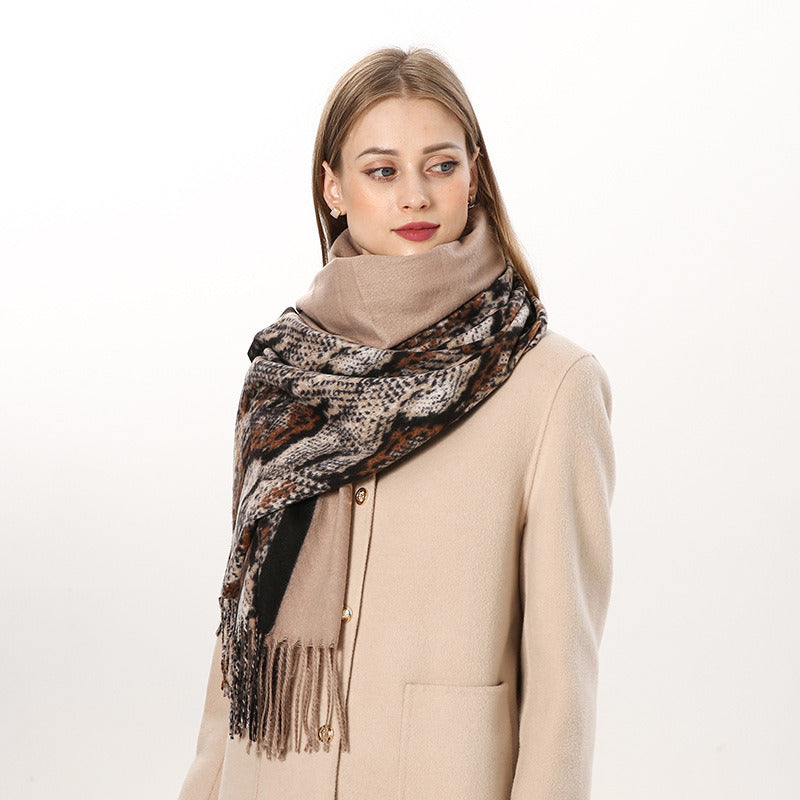 Autumn and winter new snake shaped scarf for women; medium length warmth; European and American fashion personality; thickened shawl; scarf; cashmere like scarf