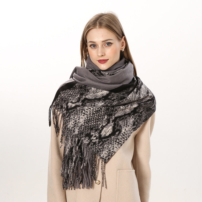 Autumn and winter new snake shaped scarf for women; medium length warmth; European and American fashion personality; thickened shawl; scarf; cashmere like scarf