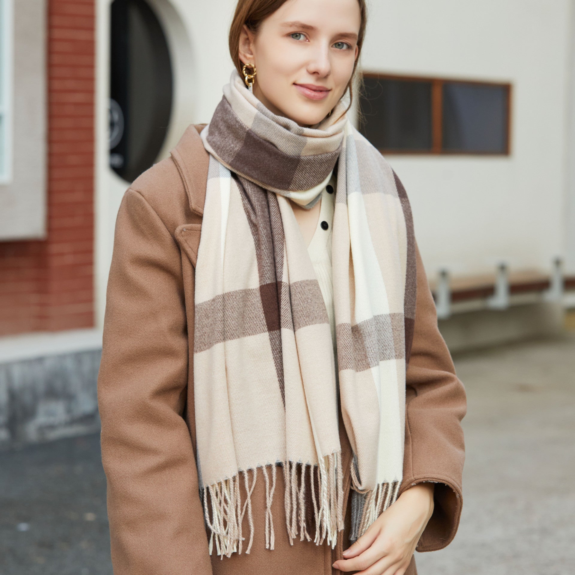 Autumn and winter new plaid scarf; cashmere tassel; lengthening; warm keeping; fashion; simple shawl; scarf; factory wholesale