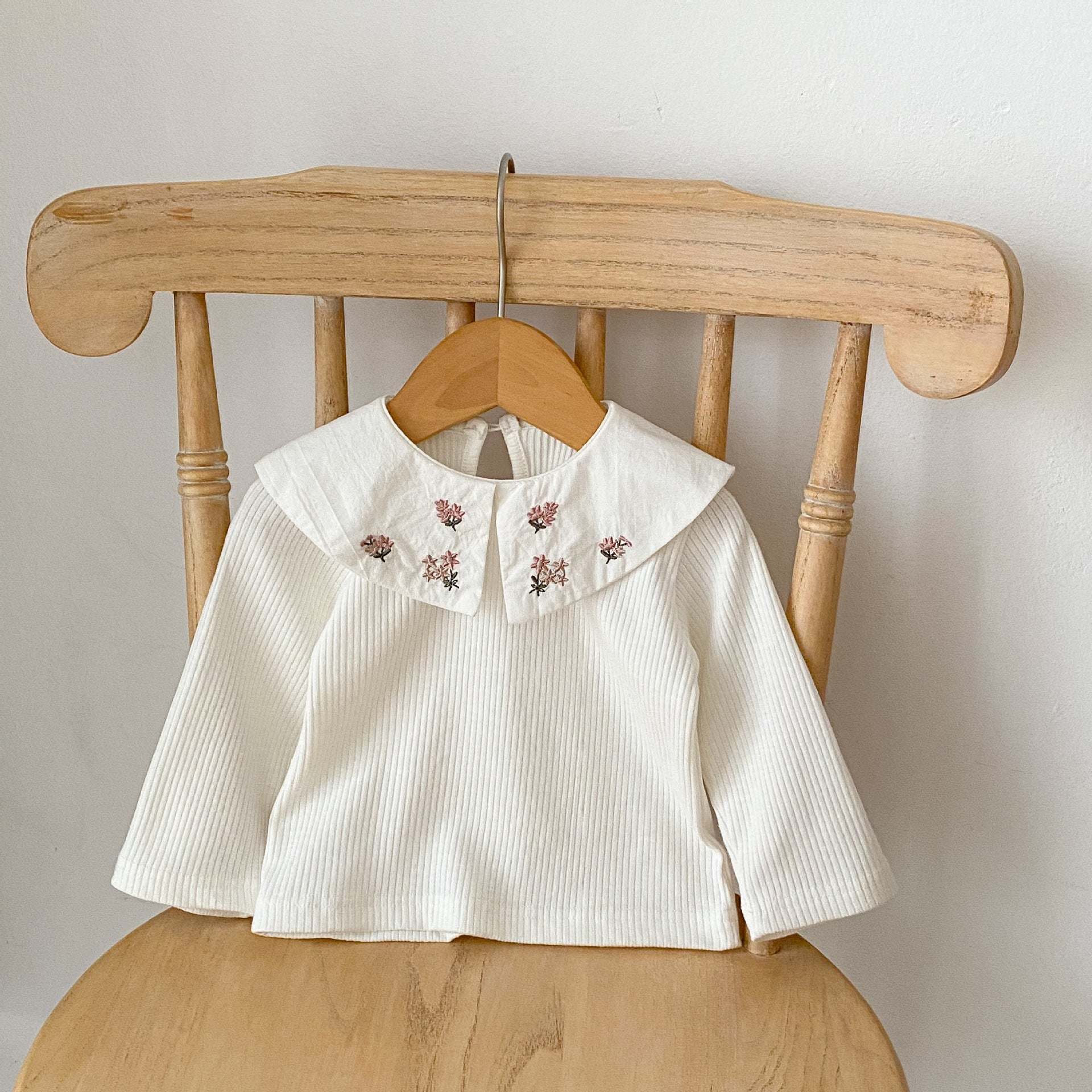 Baby Girl Embroidered Pattern Sleeveless Knit Vest With Solid Color Doll Neck Shirt