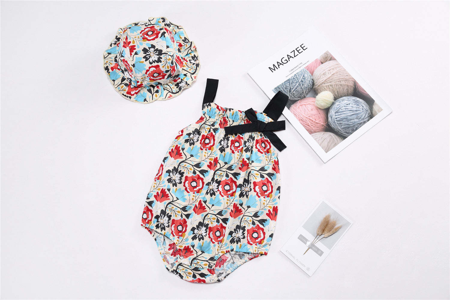 Baby 1pcs Allover Floral Print Bow Tie Patched Sleeveless Onesies & Hat