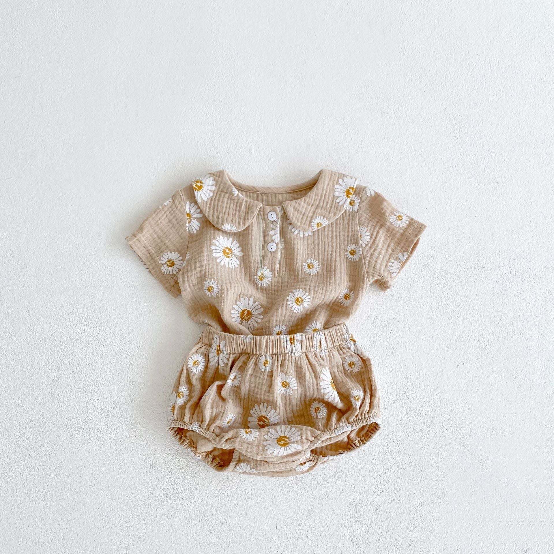 Baby Girl Floral Print Doll Collar Design Neck Buttoned Tops Combo Shorts Sets