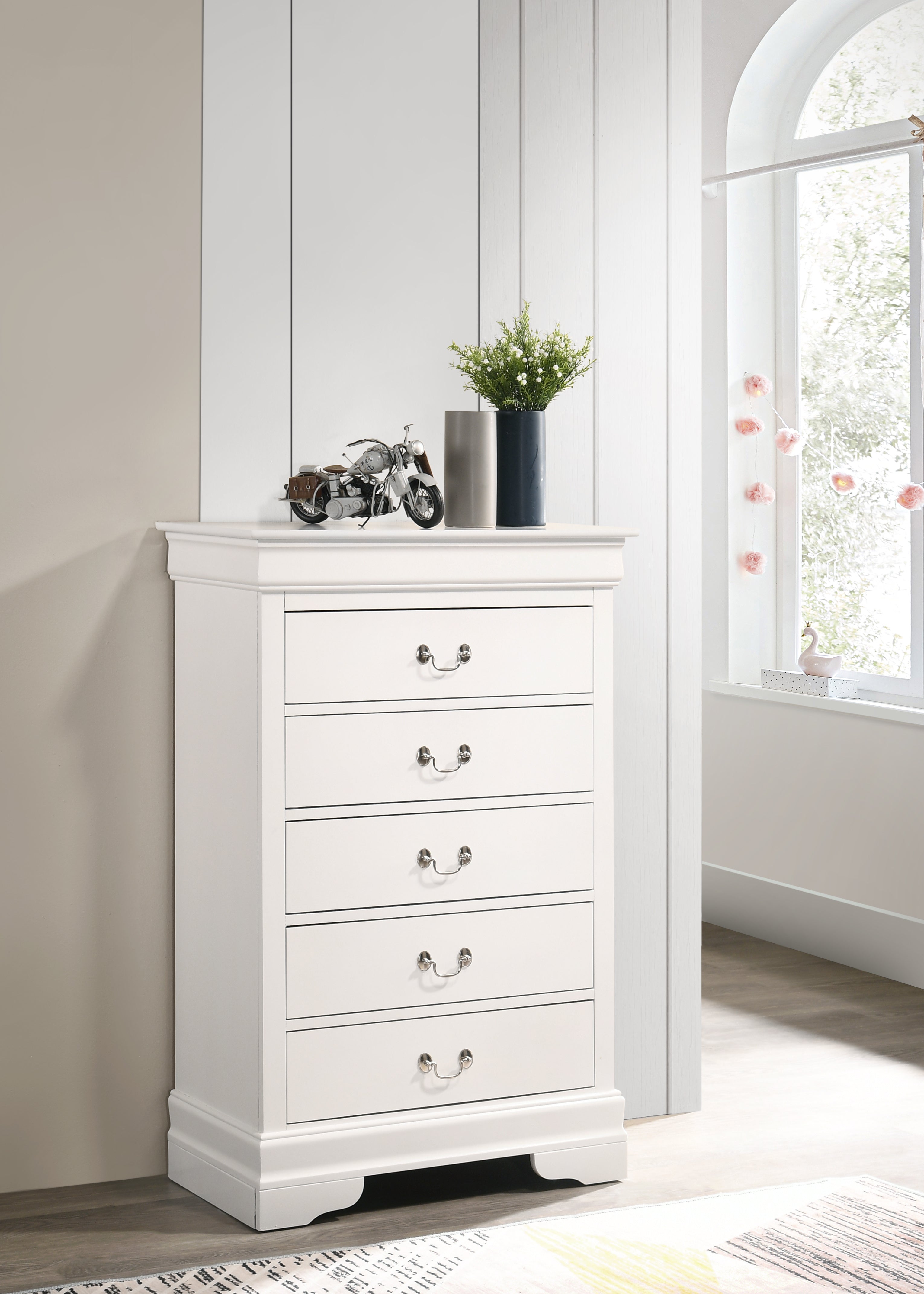 Glory Furniture LouisPhillipe G02190-CH Chest , White