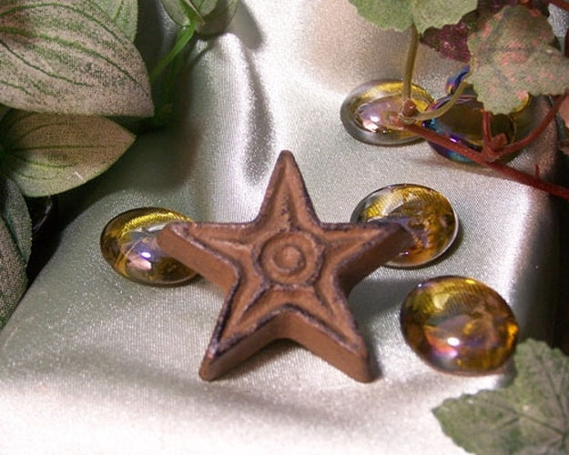 Cast Iron Rust Star Drawer Pull Set of 12