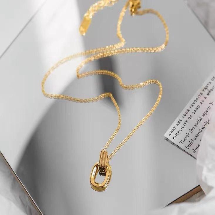 Japan and South Korea wind new light luxury niche design ins pendant lockbone chain necklace geometric double ring titanium steel necklace female