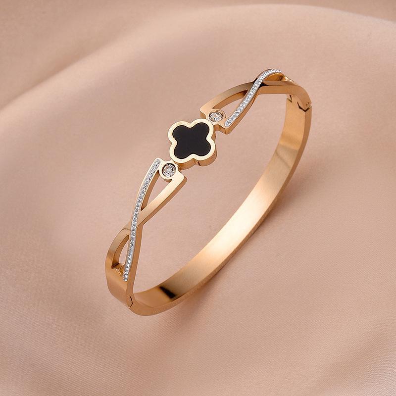 Four-leaf clover bracelet senior sense of rose gold with diamonds Korean bracelet versatile fashion light luxury titanium steel hand jewelry light luxury