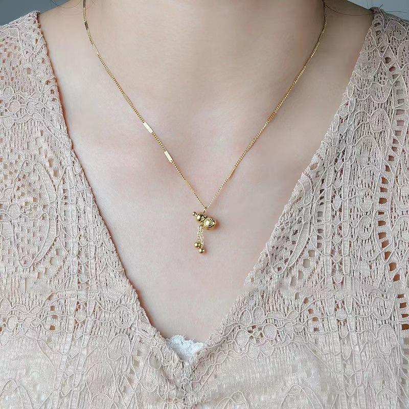 Korean version of the hot titanium steel necklace female simple student temperament personality gourd lengthening pendant light luxury collarbone chain neck joints