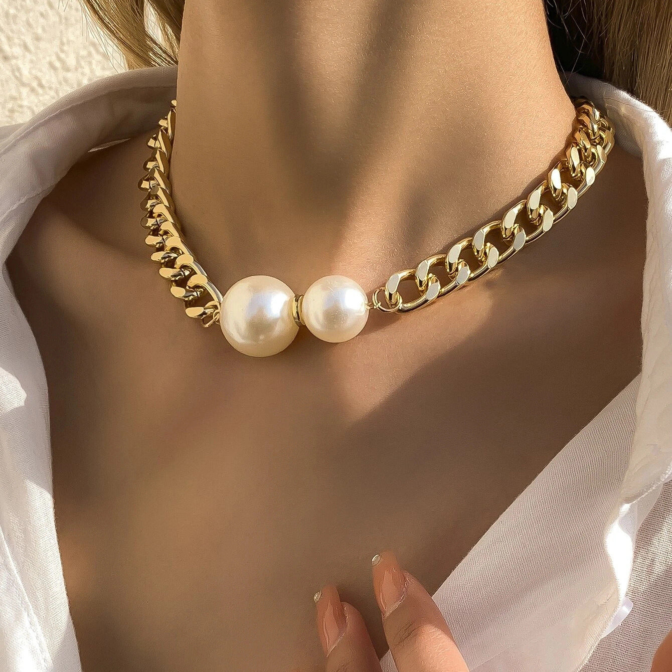 Niche personality imitation pearl necklace collarbone chain female Europe and the United States cross-border jewelry trend geometric thick chain simple necklace