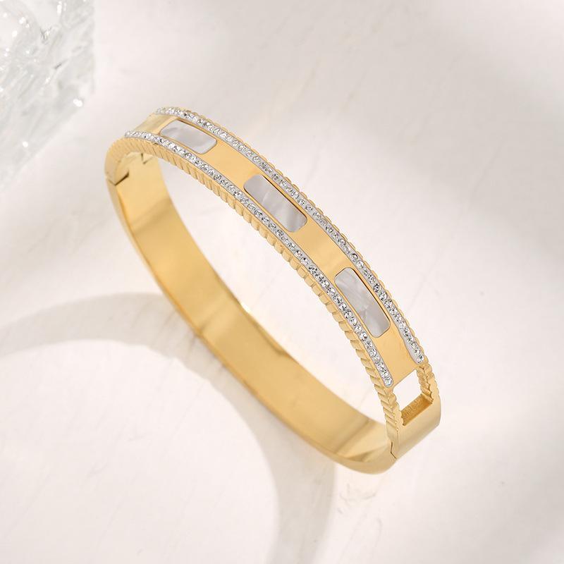 Cross-border new hot recommended gold titanium steel bracelet female INS wind light luxury versatile diamond encrusted white shell bracelet wholesale